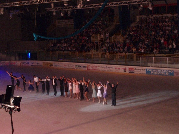 Tutto Esaurito Per Plushenko Campane Di Pinzolo It